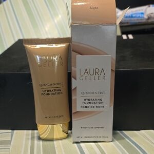 Laura Geller Quench-N-Tint Hydrating Foundation - Light